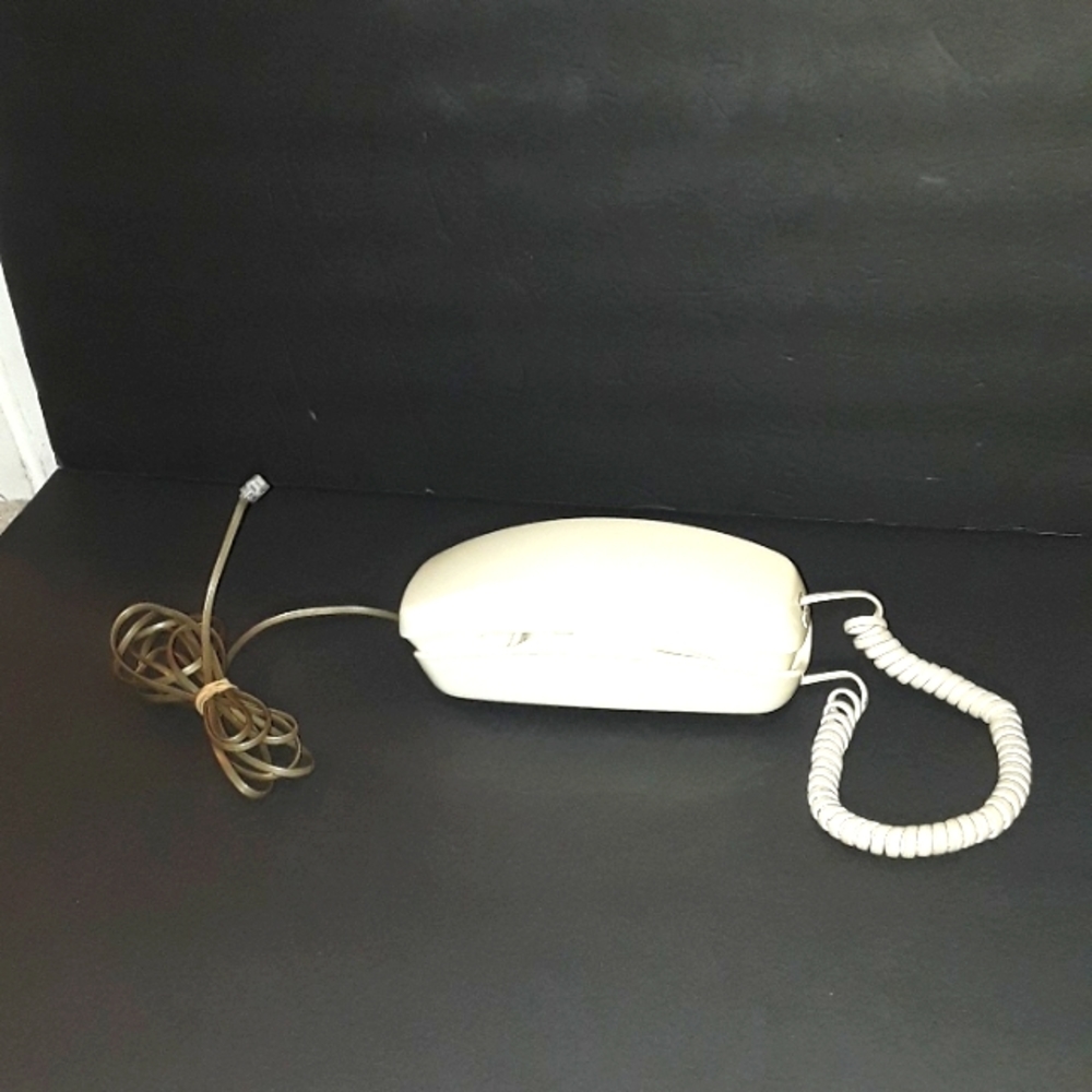 c VINTAGE WHITE TRIMLINE WESTERN ELECTRIC BELL PUSH BUTTON DESK TELEPHONE AD3